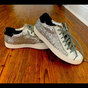 P448 John Silver White/Glitter Low Top Sneaker